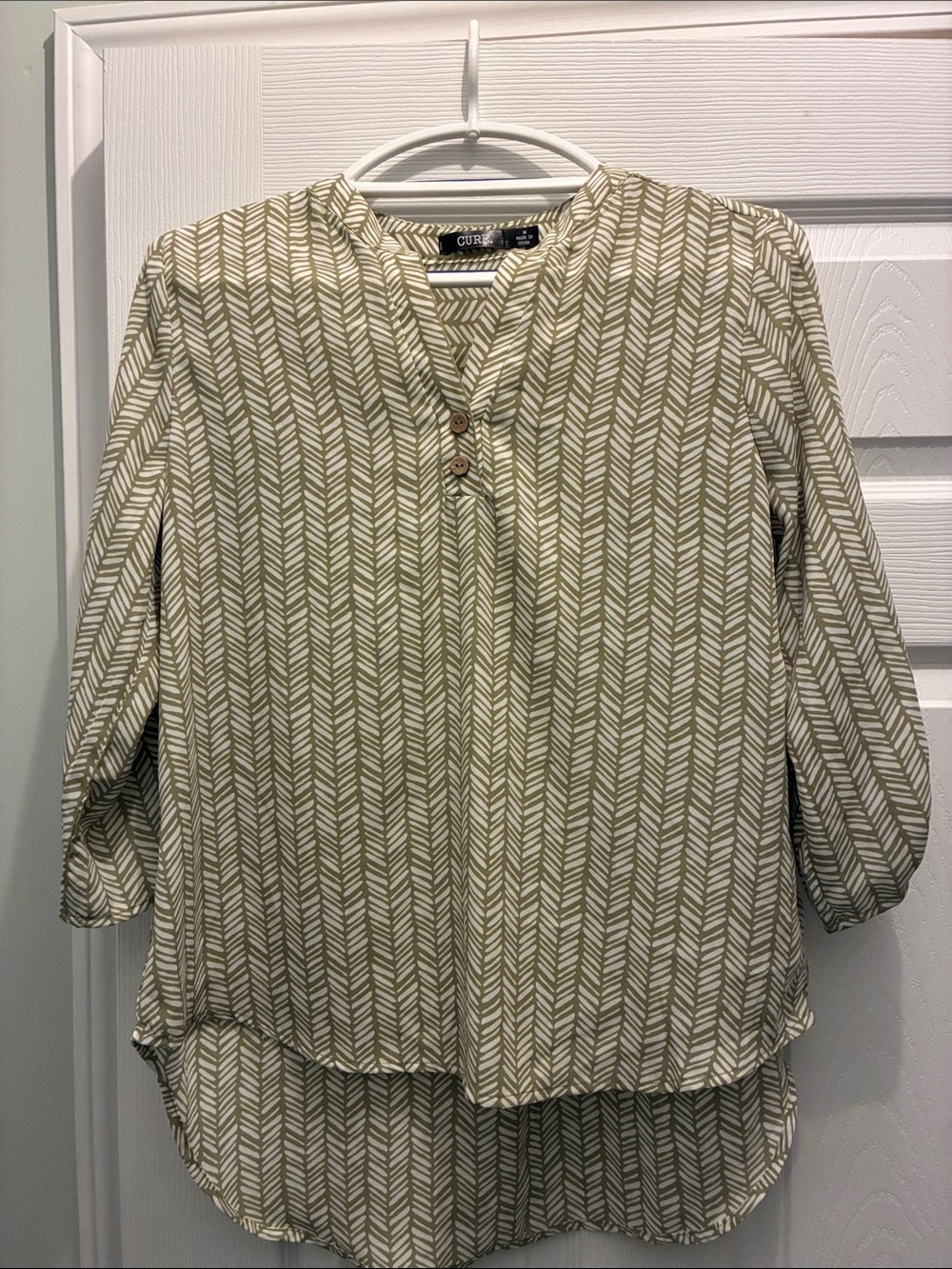 Cupio Olive Chevron Split-Neck Tunic Top